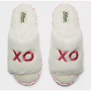 Dearfoams slippers  Womens Valentines Wedding Love XO Fur Slide